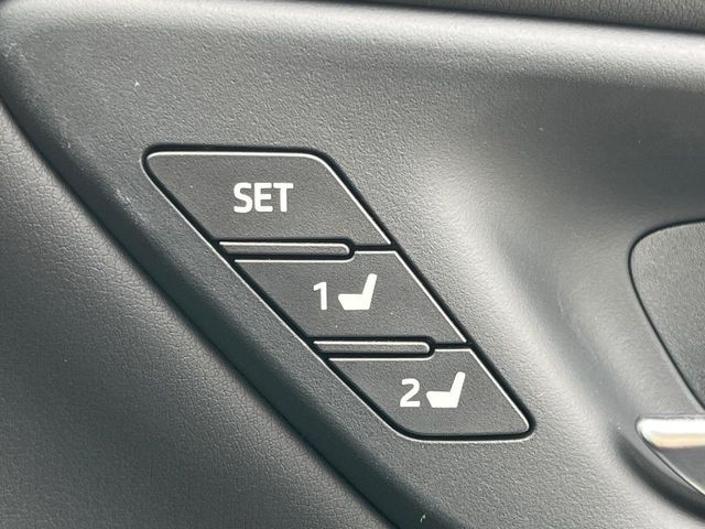 TOYOTA CROWN SEDAN HYBRID 2022 Image 31