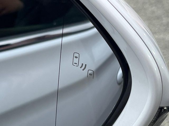 TOYOTA CROWN SEDAN HYBRID 2022 Image 31