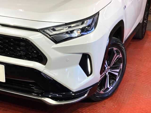 TOYOTA RAV4 PHV 2023 Image 31