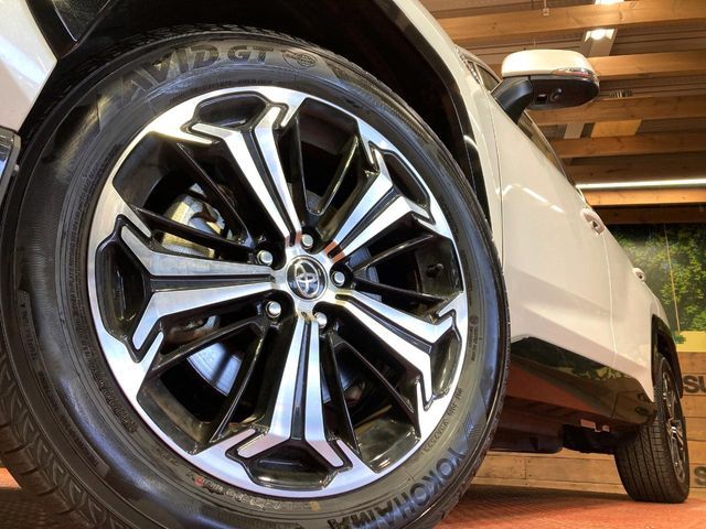 TOYOTA RAV4 PHV 2023 Image 31