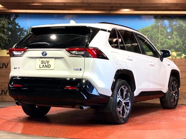 TOYOTA RAV4 PHV 2023 Image 31