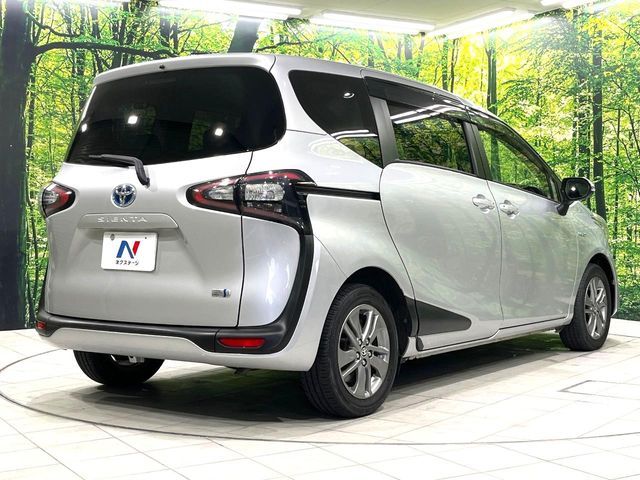 TOYOTA SIENTA HYBRID 2015 Image 31