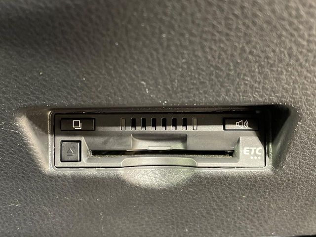 TOYOTA C-HR 2017 Image 31