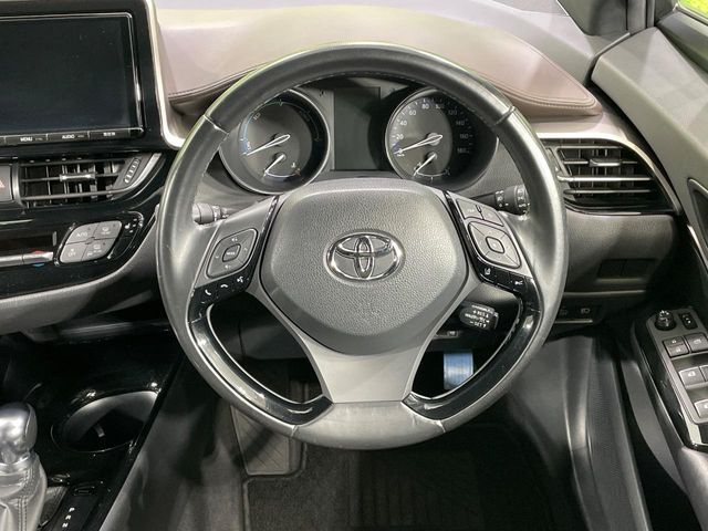 TOYOTA C-HR 2017 Image 31
