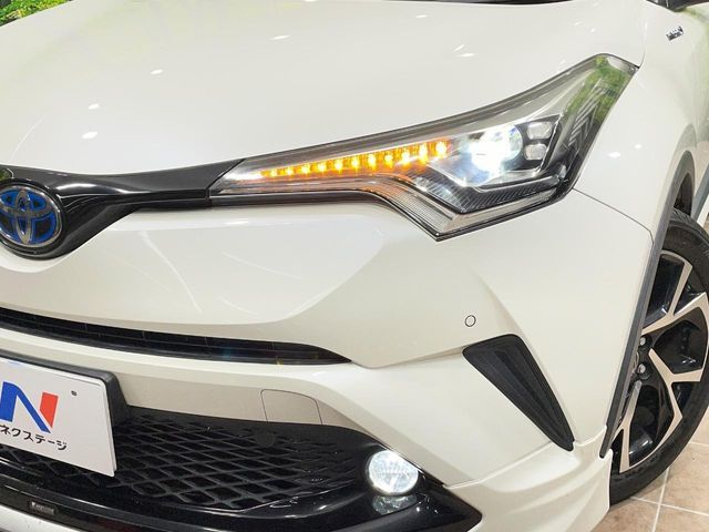 TOYOTA C-HR 2017 Image 31