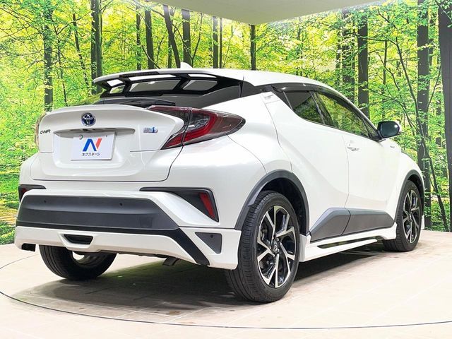 TOYOTA C-HR 2017 Image 31