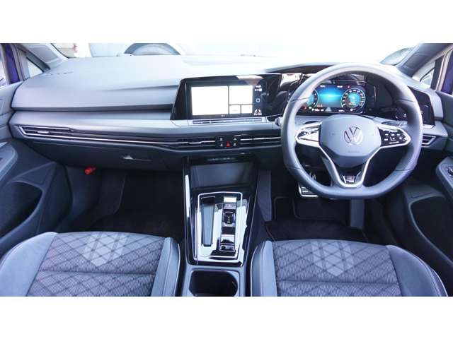 VOLKSWAGEN GOLF VARI 2024 Image 31