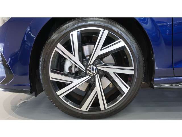 VOLKSWAGEN GOLF VARI 2024 Image 31