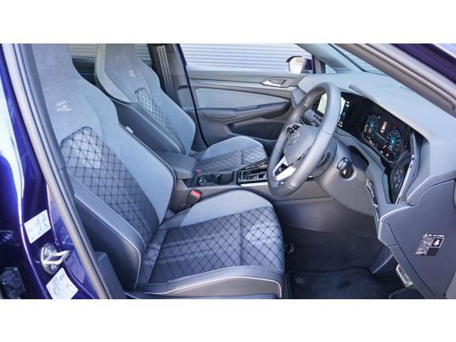 VOLKSWAGEN GOLF VARI 2024 Image 31