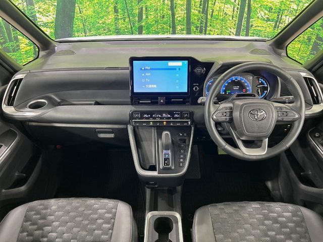 TOYOTA VOXY HYBRID 2023 Image 31