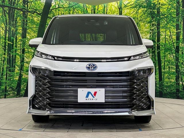 TOYOTA VOXY HYBRID 2023 Image 31