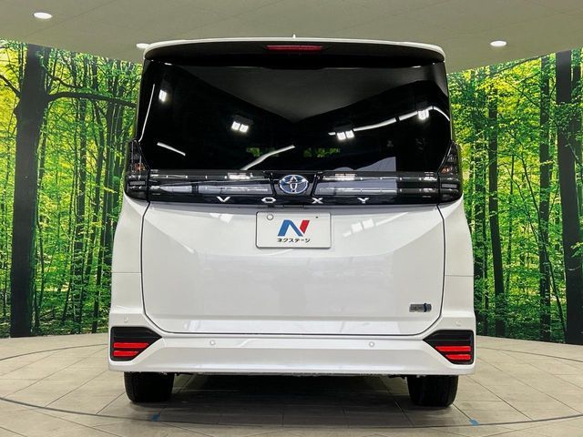 TOYOTA VOXY HYBRID 2023 Image 31