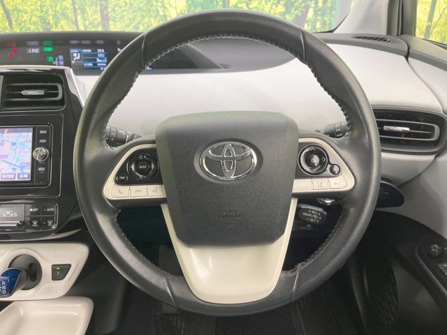 TOYOTA PRIUS 2017 Image 31