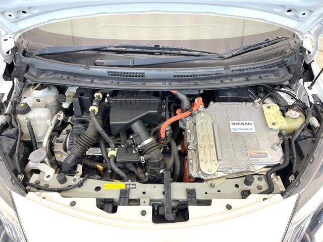 NISSAN NOTE 2017 Image 31