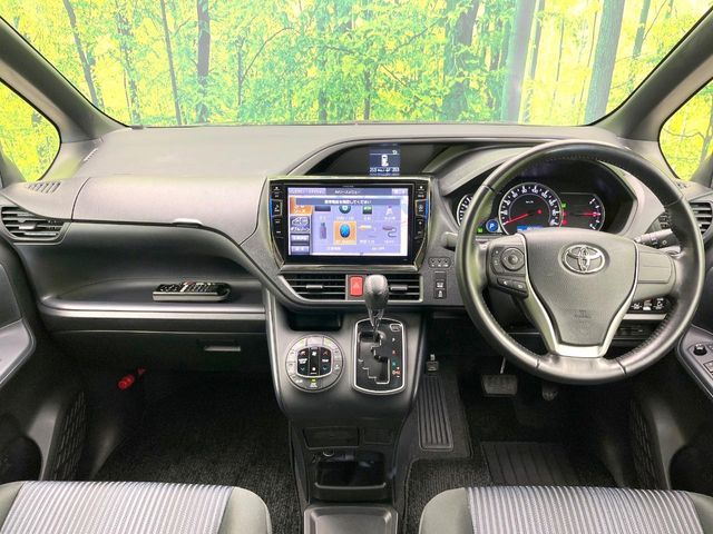 TOYOTA VOXY 2016 Image 31