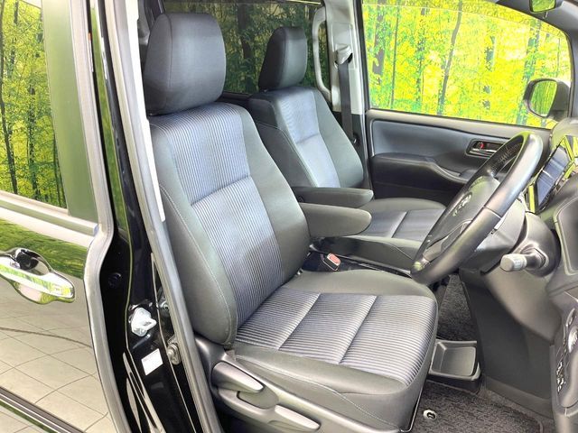 TOYOTA VOXY 2016 Image 31