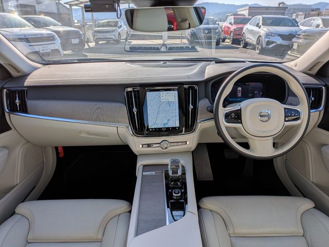 VOLVO V90 2025 Image 31