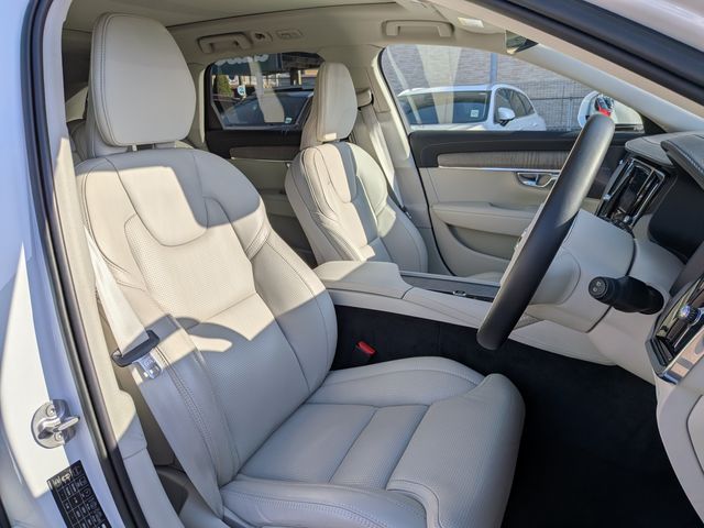 VOLVO V90 2025 Image 31