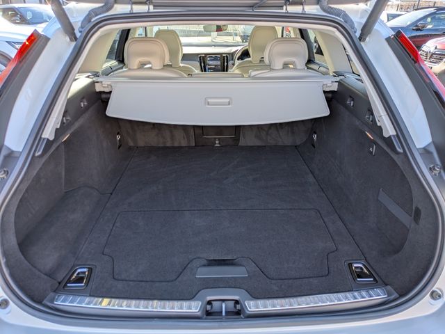 VOLVO V90 2025 Image 31
