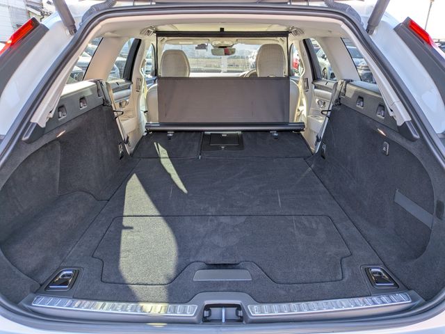 VOLVO V90 2025 Image 31