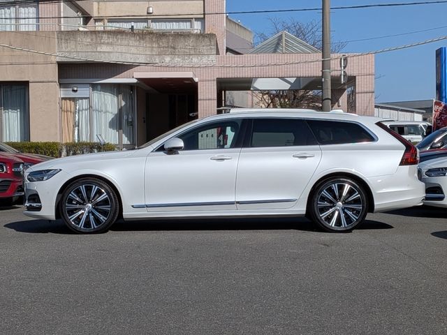 VOLVO V90 2025 Image 31