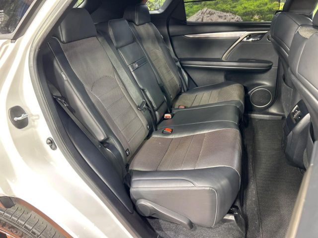 TOYOTA LEXUS RX450H 2WD 2019 Image 31