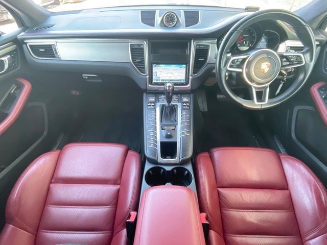 PORSCHE MACAN 2015 Image 31