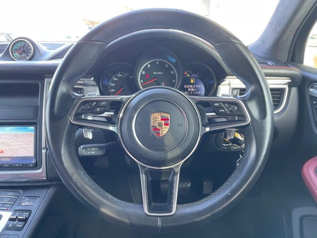 PORSCHE MACAN 2015 Image 31