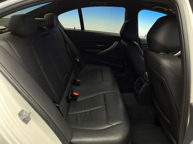 BMW 3SERIES SEDAN 2013 Image 31