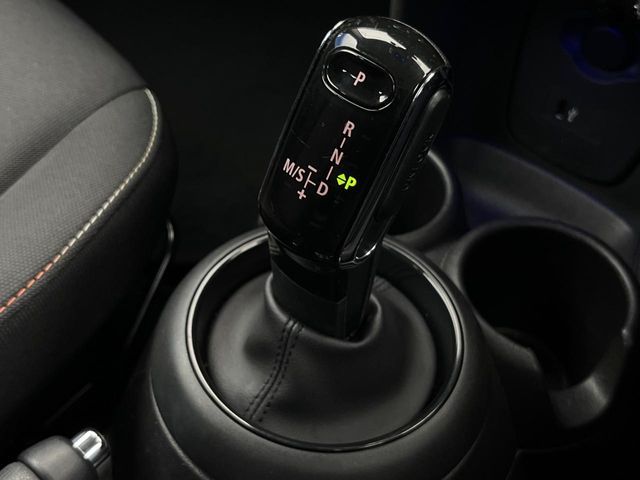 BMW MINI COOPER 5DOOR 2019 Image 31