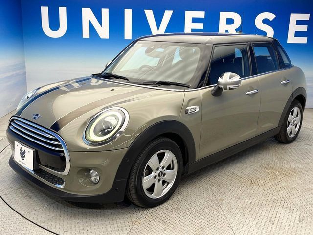 BMW MINI COOPER 5DOOR 2019 Image 31