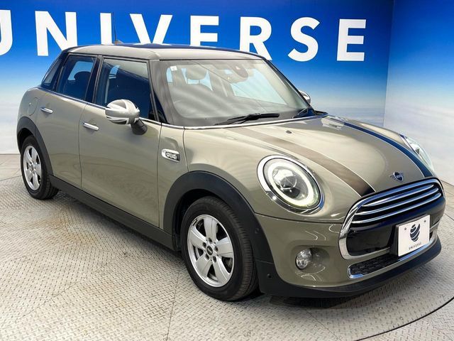 BMW MINI COOPER 5DOOR 2019 Image 31
