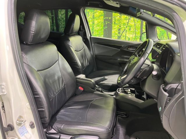 HONDA FIT HYBRID 4WD 2017 Image 31