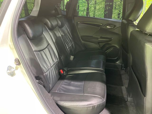 HONDA FIT HYBRID 4WD 2017 Image 31