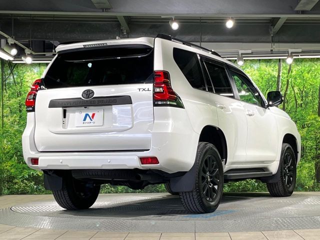 TOYOTA LANDCRUISER PRADO 2023 Image 31