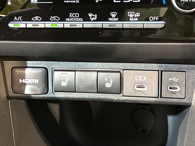 TOYOTA YARIS CROSS HYBRID 2025 Image 31