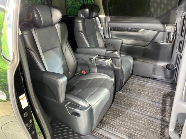 TOYOTA VELLFIRE 2018 Image 31