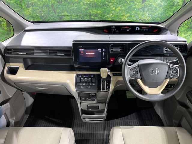 HONDA STEPWAGON 2015 Image 31