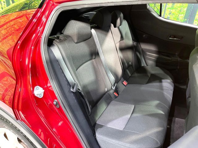 TOYOTA C-HR 2018 Image 31