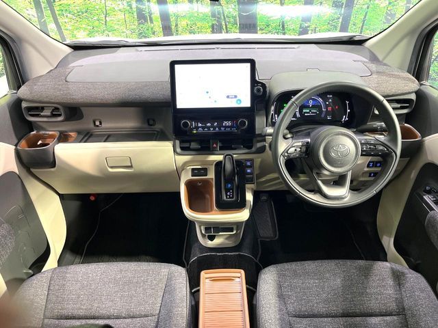 TOYOTA SIENTA HYBRID 2023 Image 31