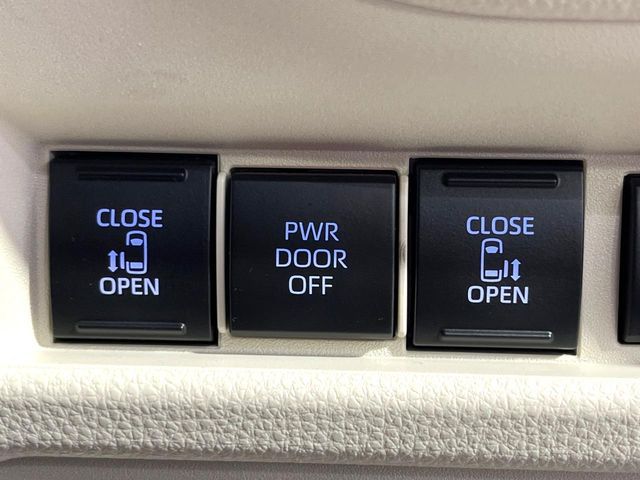 TOYOTA SIENTA HYBRID 2023 Image 31