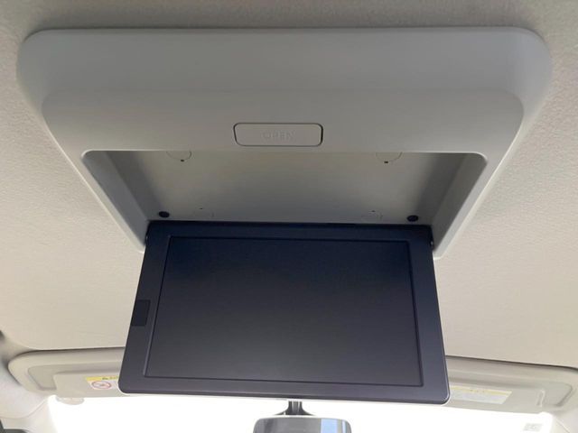 NISSAN SERENA  S-HYBRID 4WD 2018 Image 31