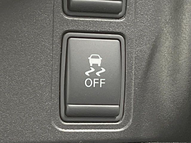 NISSAN SERENA  S-HYBRID 4WD 2018 Image 31