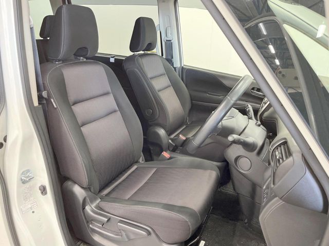 NISSAN SERENA  S-HYBRID 4WD 2018 Image 31