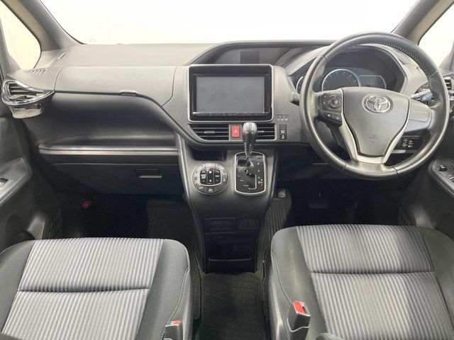 TOYOTA VOXY 4WD 2014 Image 31