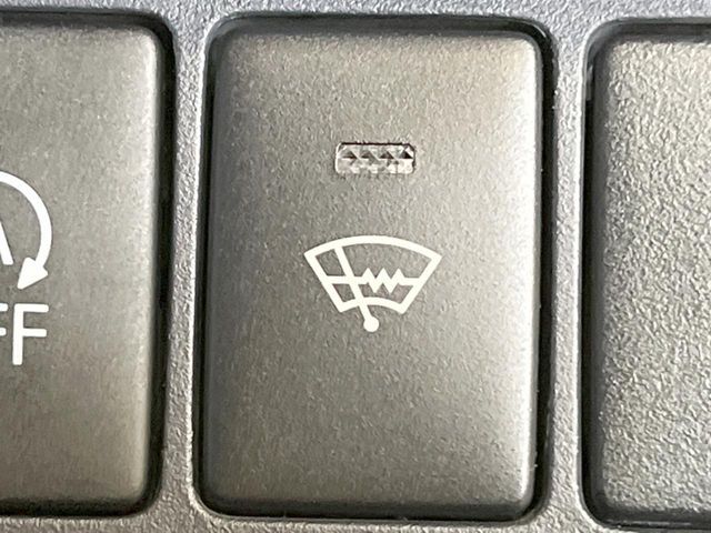 TOYOTA VOXY 4WD 2014 Image 31