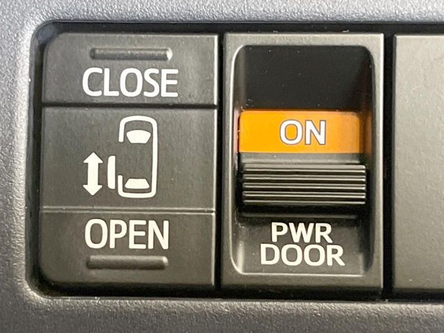 TOYOTA VOXY 4WD 2014 Image 31