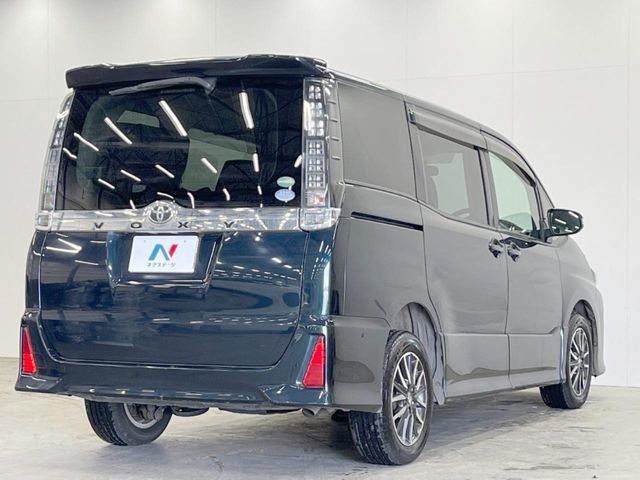 TOYOTA VOXY 4WD 2014 Image 31