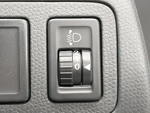 SUZUKI SWIFT 2009 Image 31