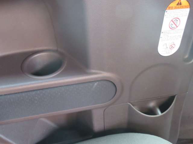 TOYOTA SPADE 4WD 2016 Image 31